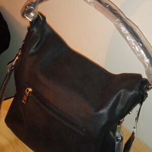 Realer Fashion & Classic Handbag and Shoulder bag, Cross Over bag NWT